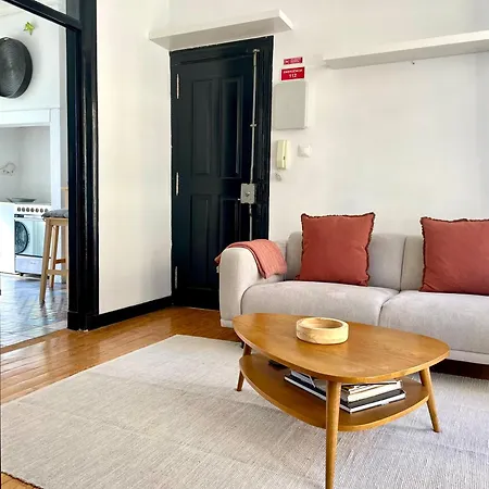 Hidden Gem Rustic Modern 2 Bedroom Flat Appartement *