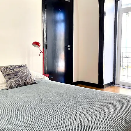 Apartment Hidden Gem Rustic Modern 2 Bedroom Flat *