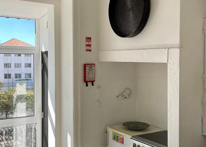 Hidden Gem Rustic Modern 2 Bedroom Flat Appartement *