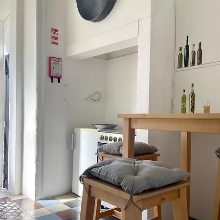 Hidden Gem Rustic Modern 2 Bedroom Flat